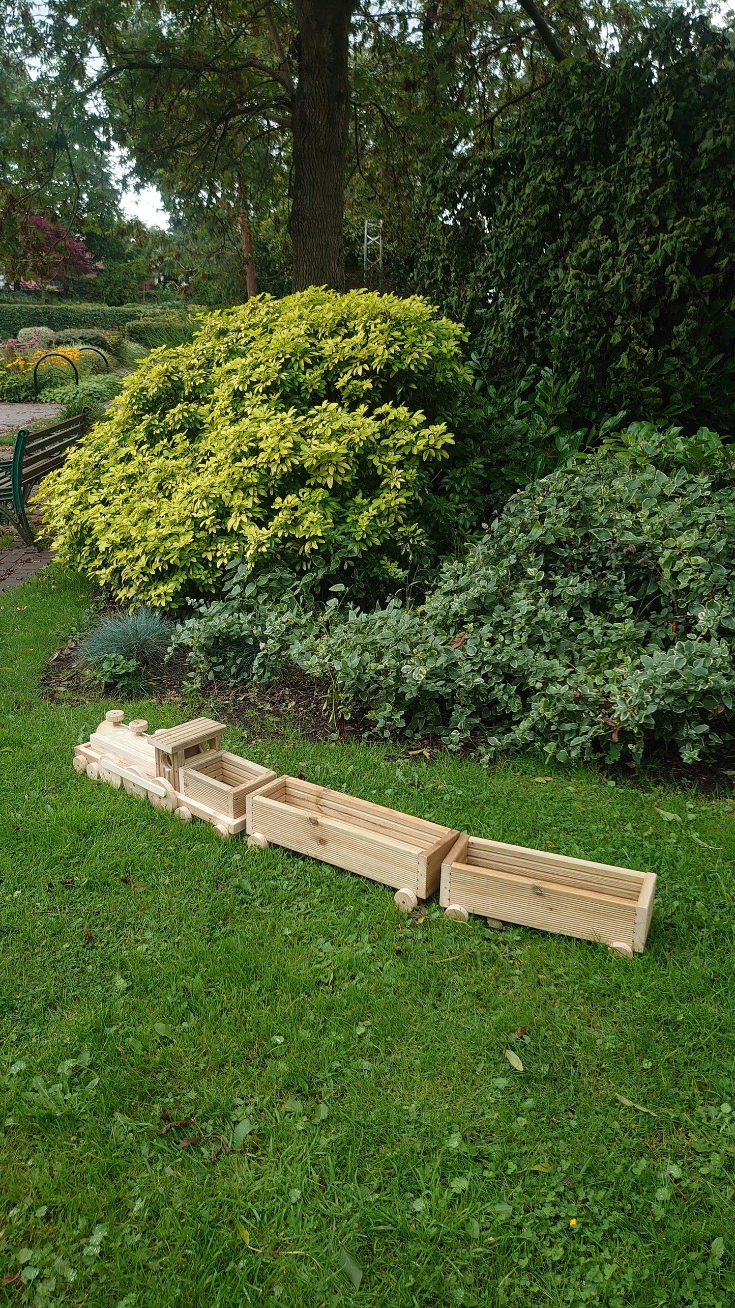 Wooden Train planter 240cm with 3 wagons