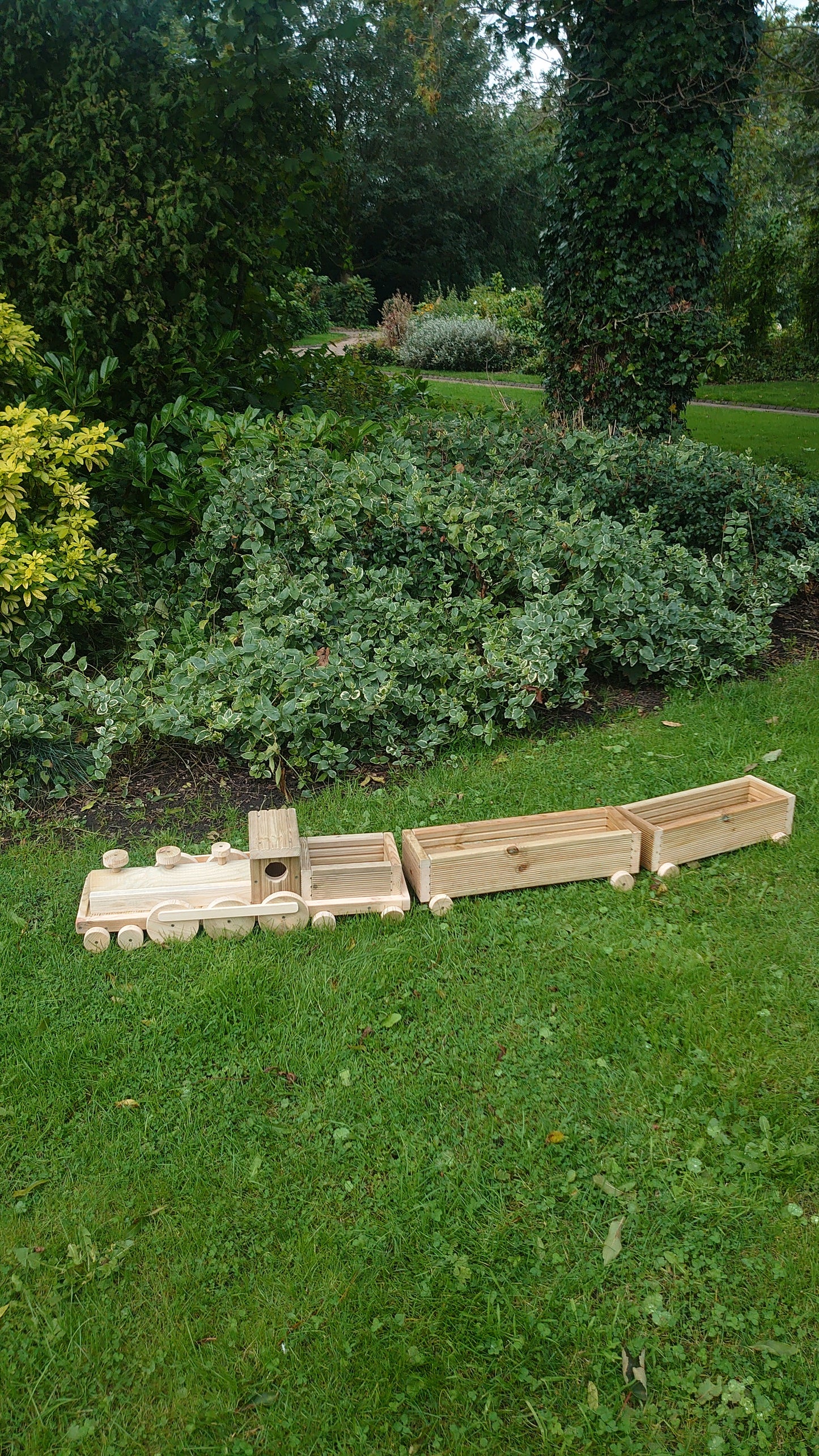 Wooden Train planter 240cm with 3 wagons