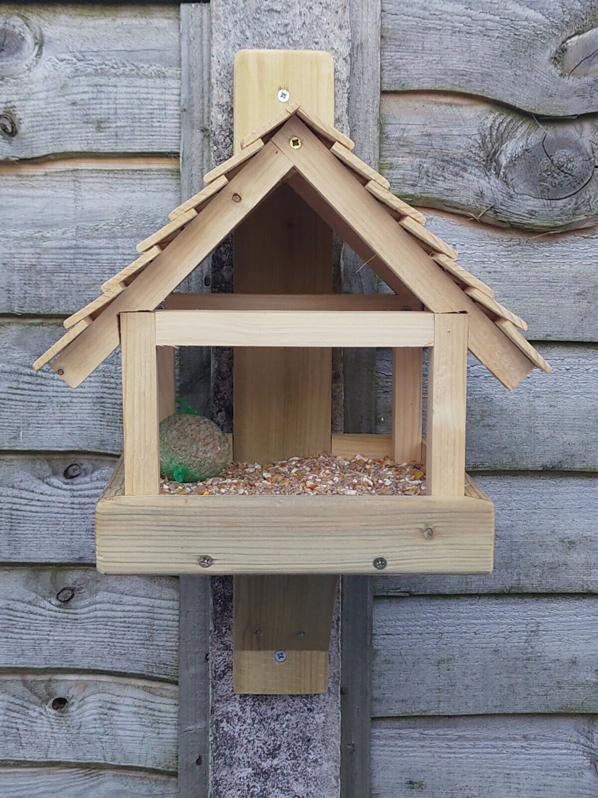 Wall/ Fence Bird feeder Station